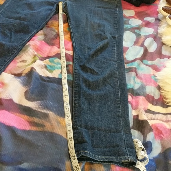 Levi's Slight Curve Skinny Jeans - Picture 4 of 8